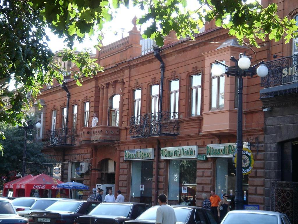 Downtown Inn Jerevan Exteriör bild